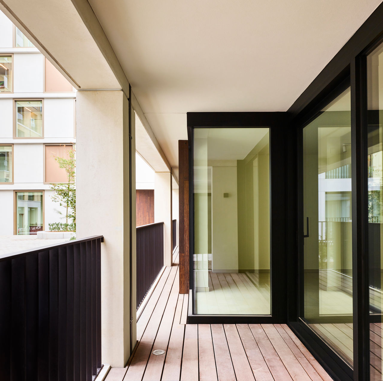 Decalu88 Standard
Decalu163 Slide in monorail